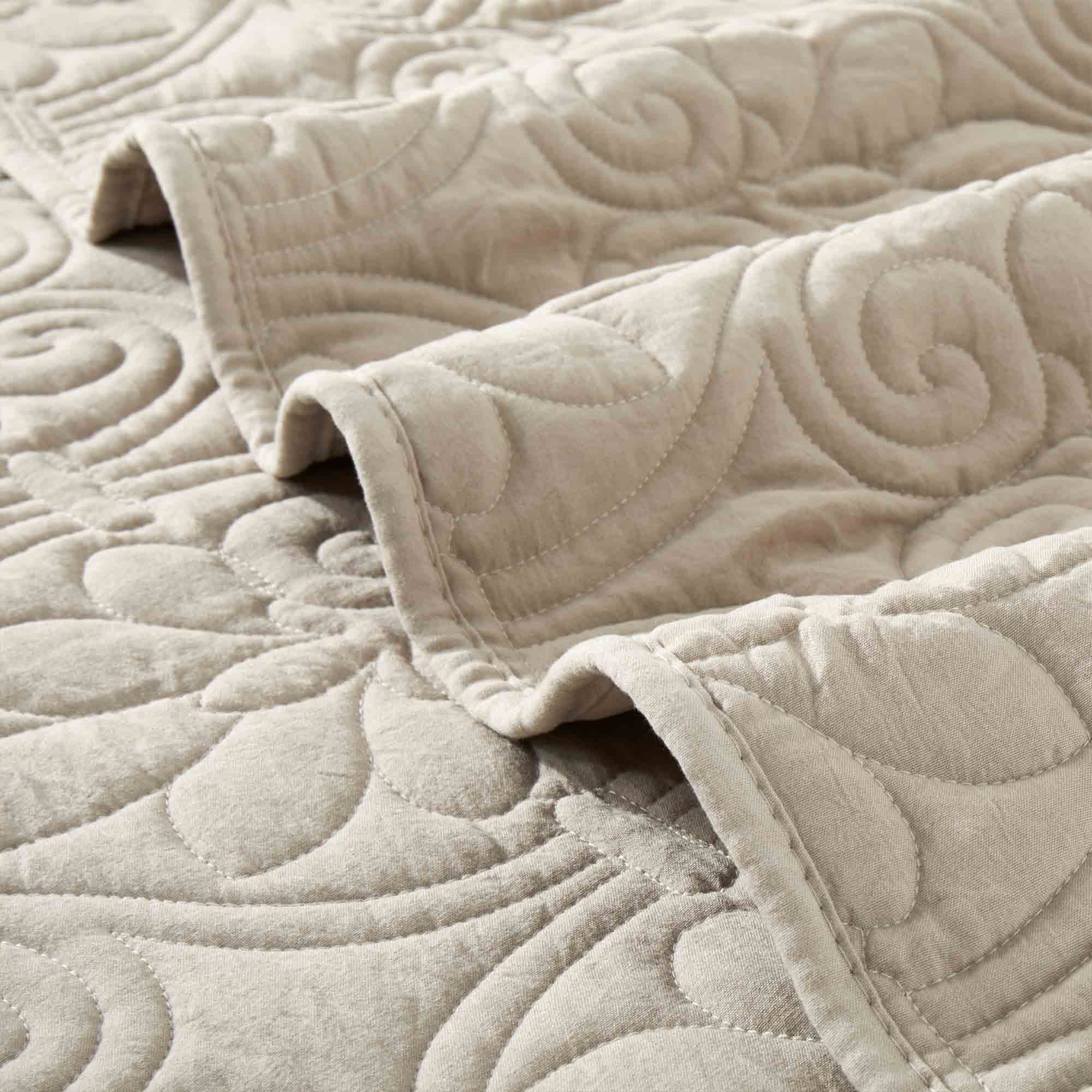 3 Piece Quilted Coverlet Set Lightweight Bedspread Set (Multiple Colors)